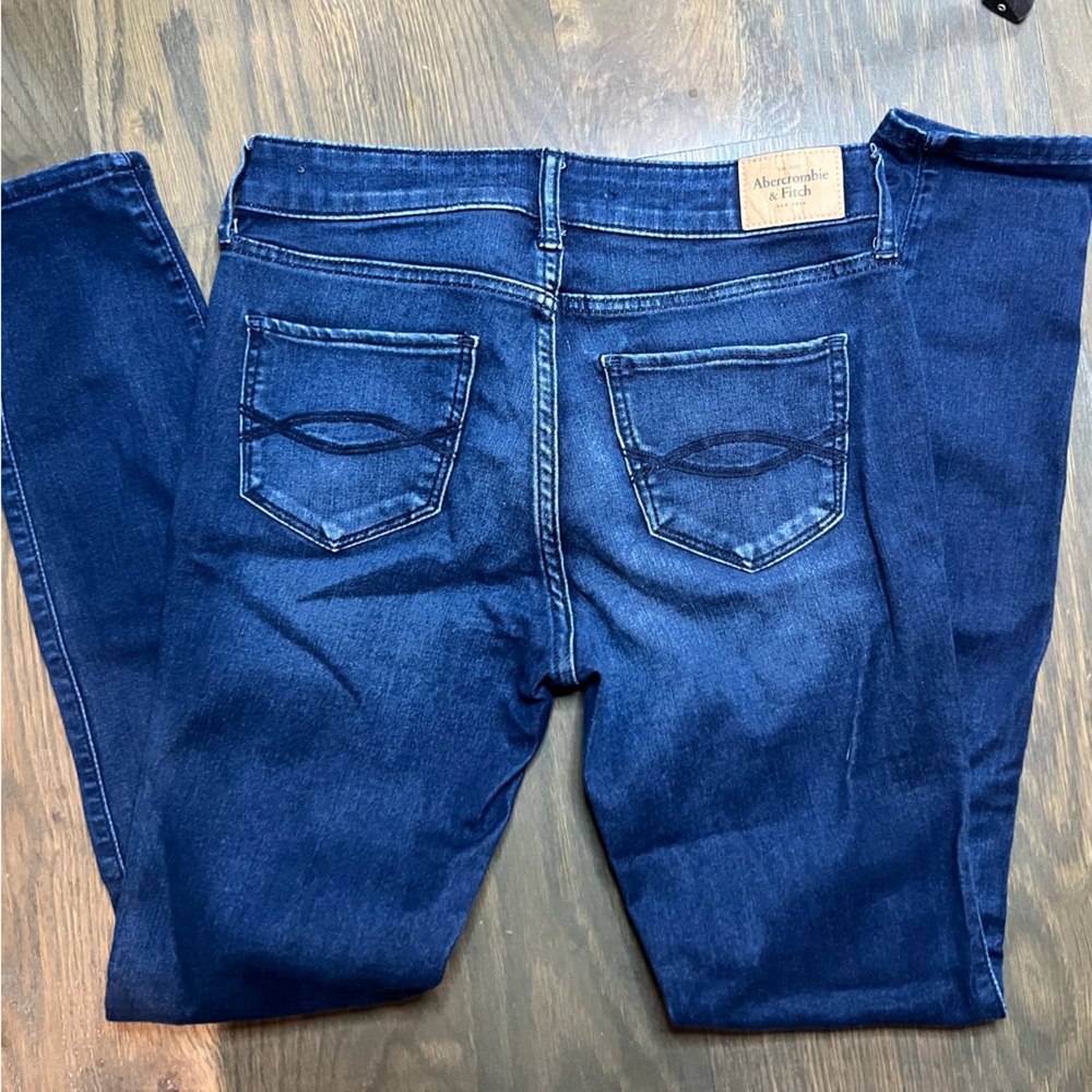 Abercrombie and Fitch skinny jeans size 4R